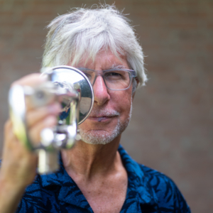 Simon Boerke trompetles en bugelles